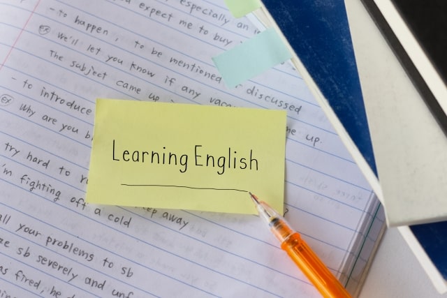 英会話は独学でもマスターできる?